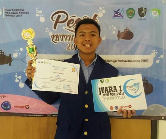 Juara 2 Lomba Debat Bahasa Inggris Tingkat Nasional