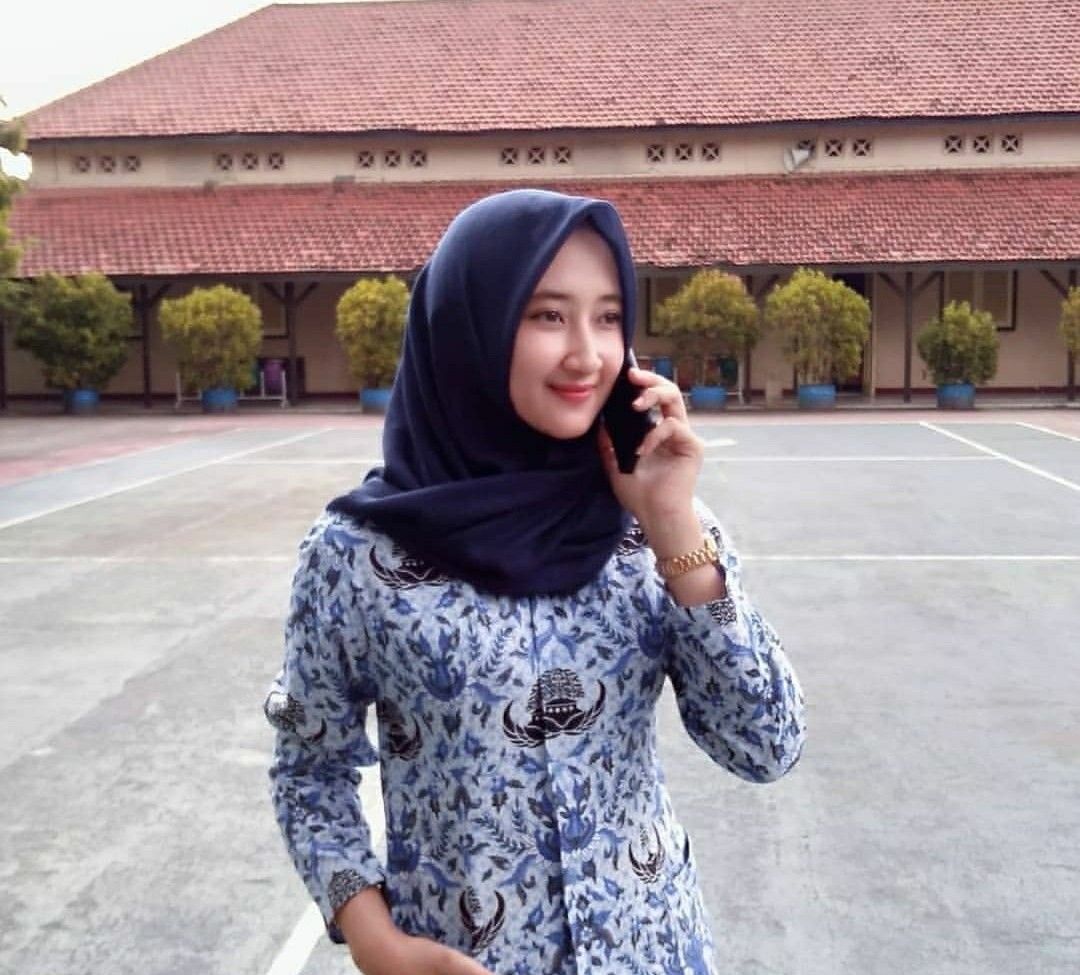 Dra. Siti Aminah, M.Pd