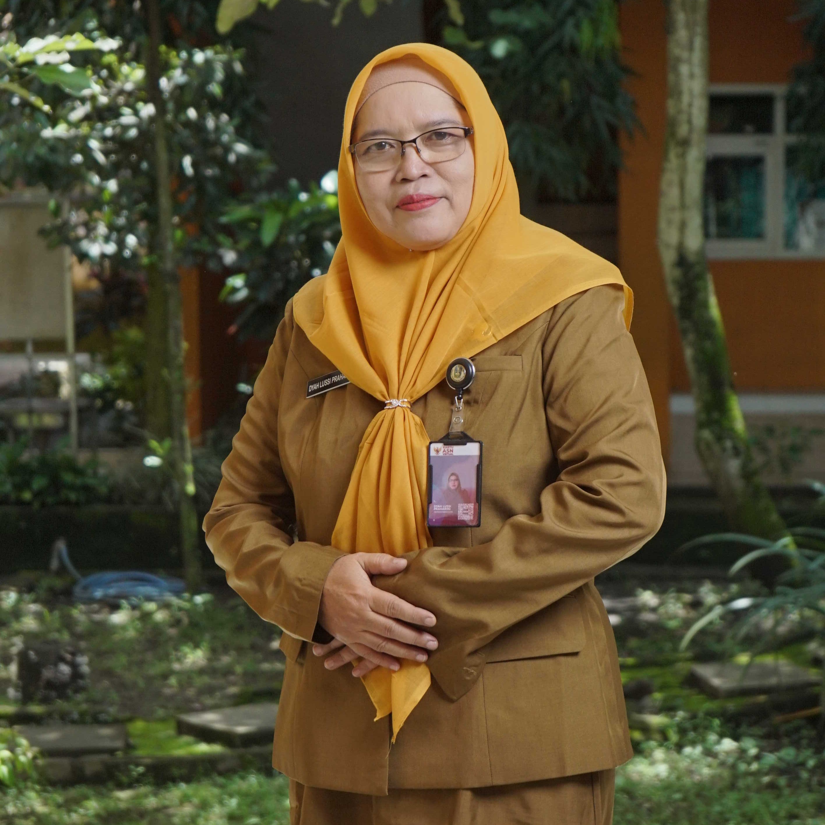 Dyah Lussi Praharini, S.Pd.