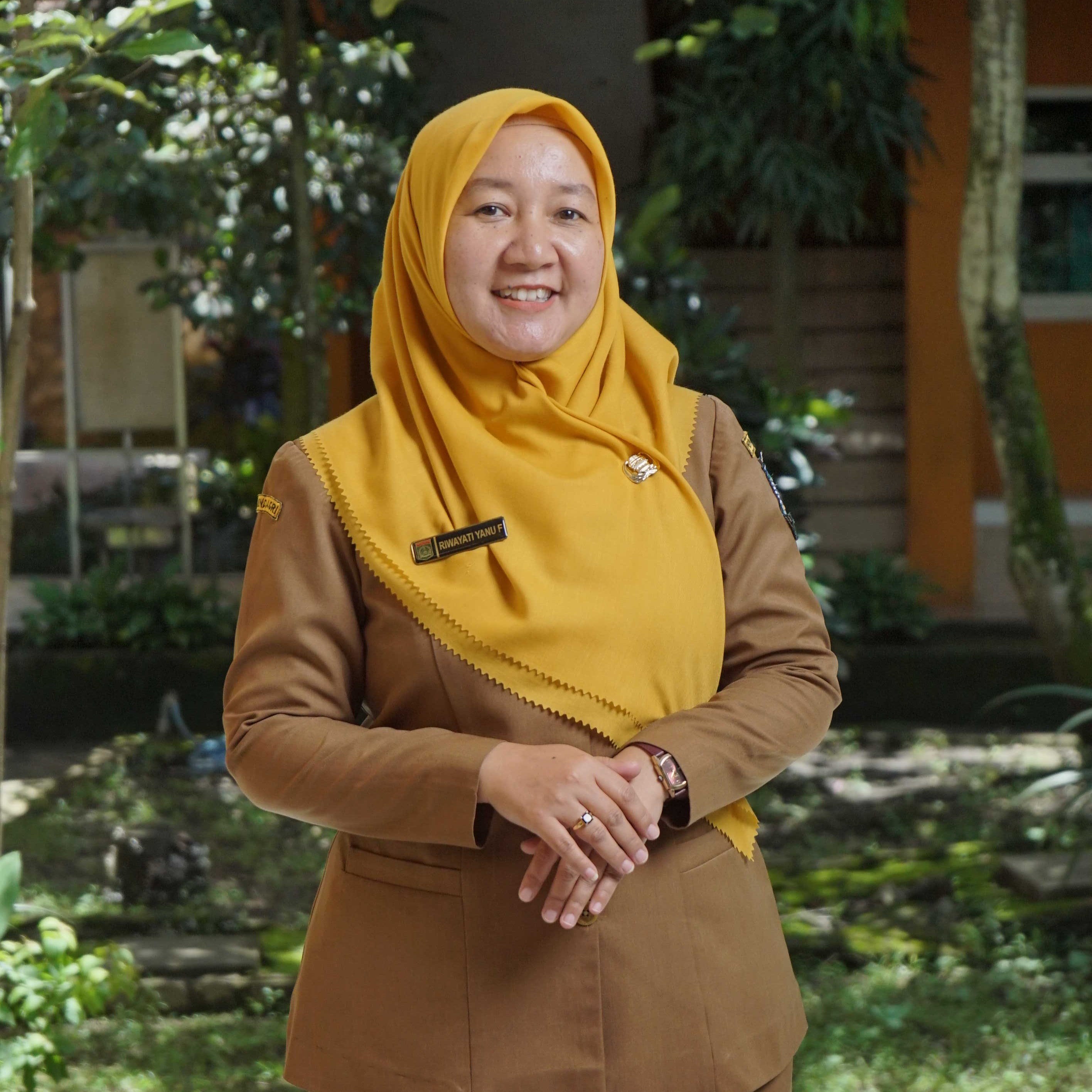 Riwayati Yanu Fatkhriyah, S.Pd.