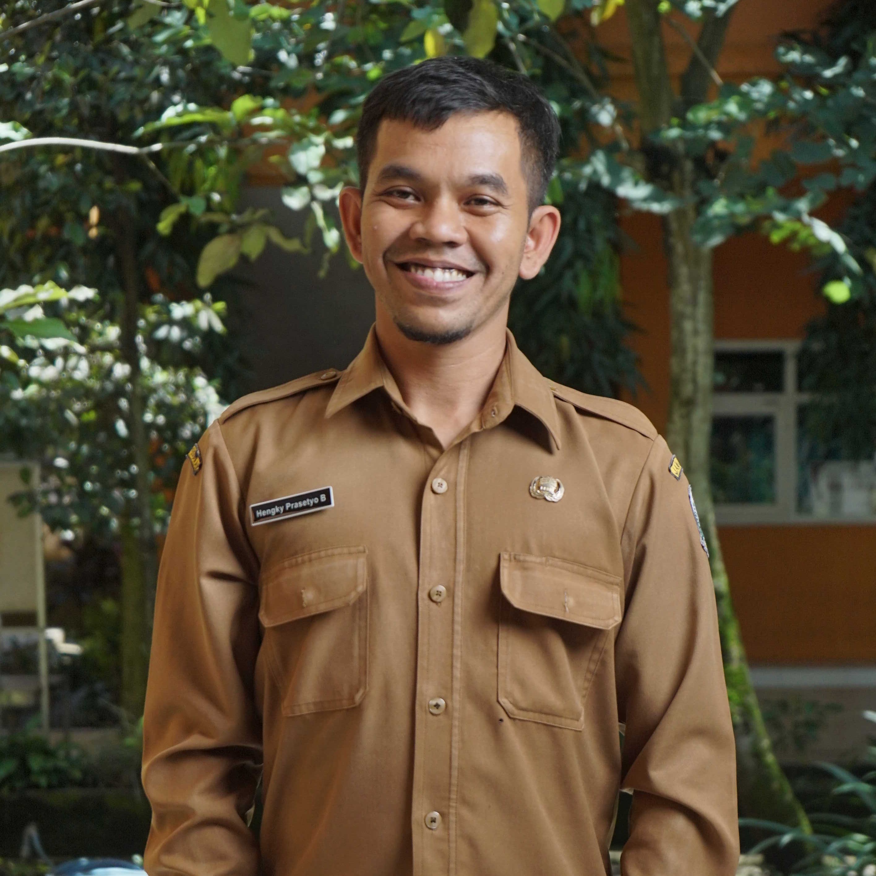 Hengky Prasetyo B., S.Pd., Gr