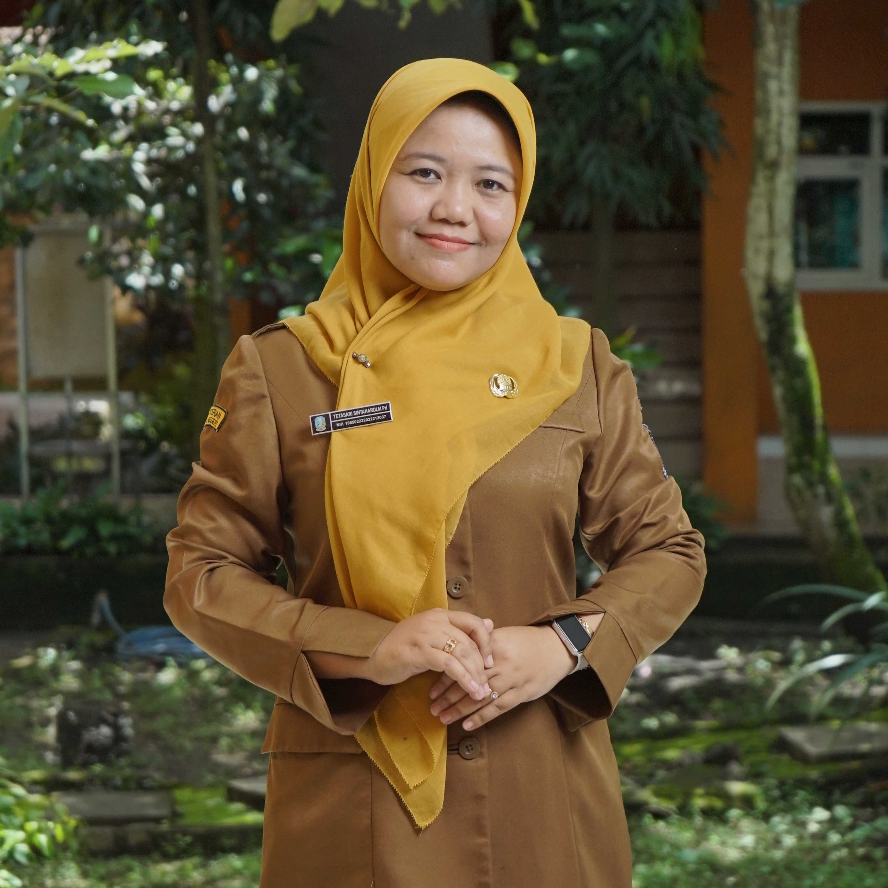 Tetasari Sintahardi, S.Pd.